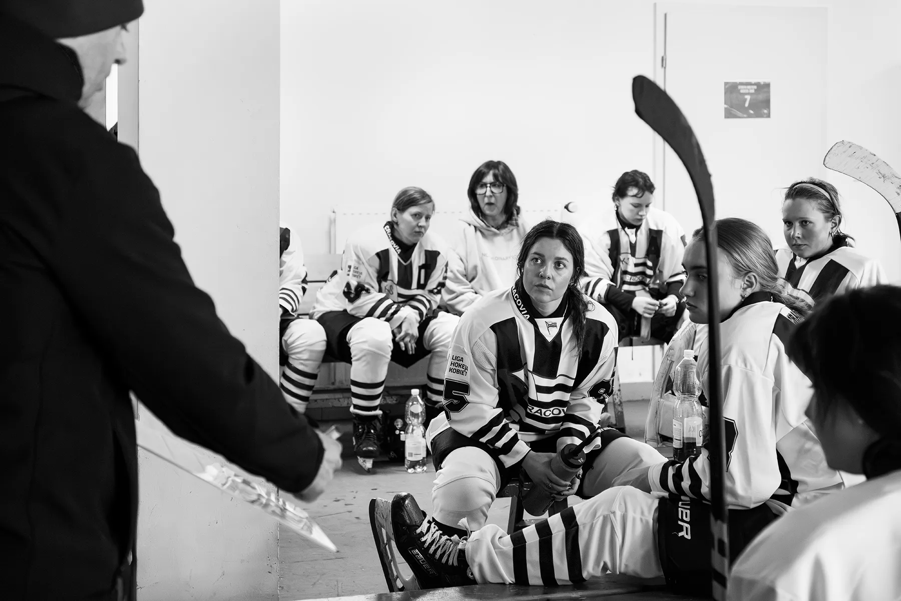 magda chudzik documentary photography womens ice hockey