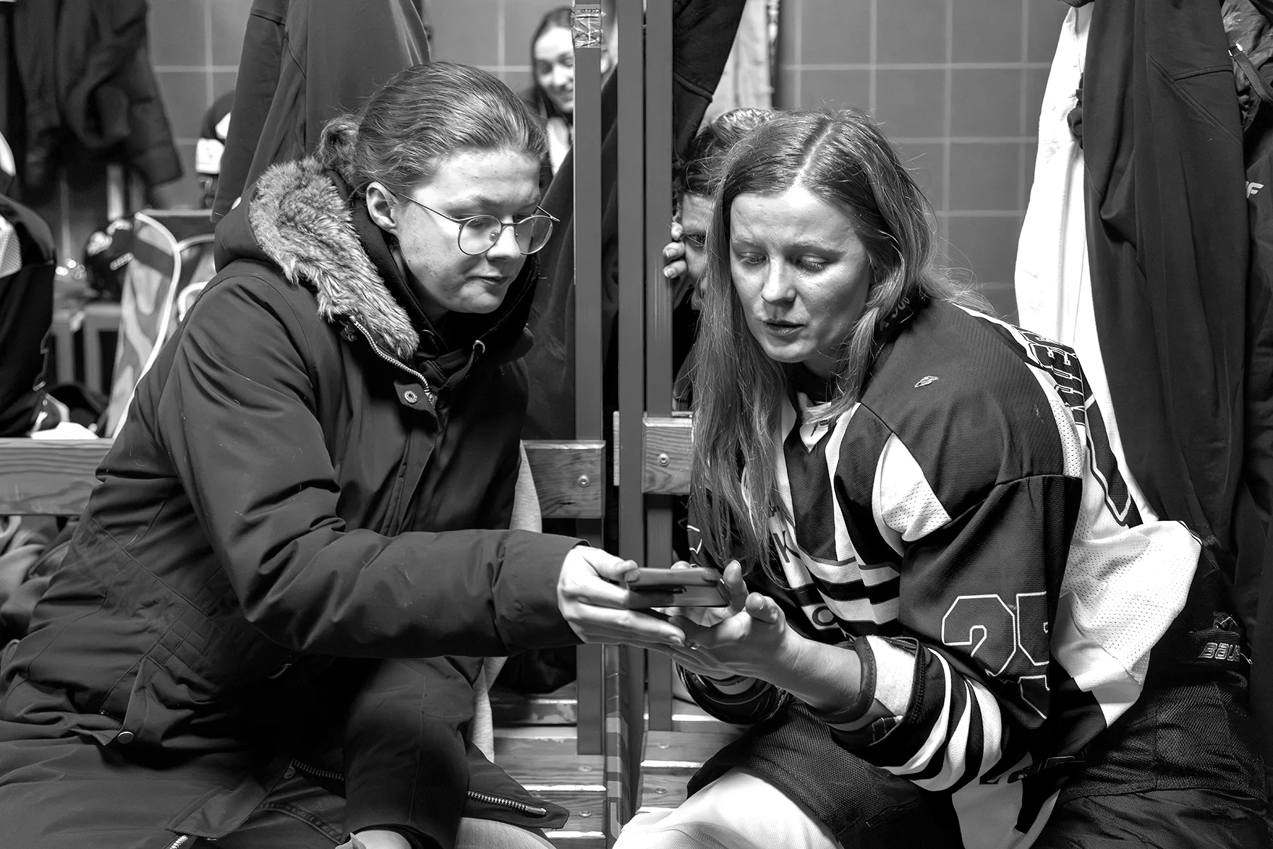 magda chudzik documentary photography womens ice hockey